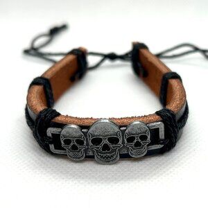 Skulls Leather black threaded bracelet adjustable UNISEX - MENS - WOMENS